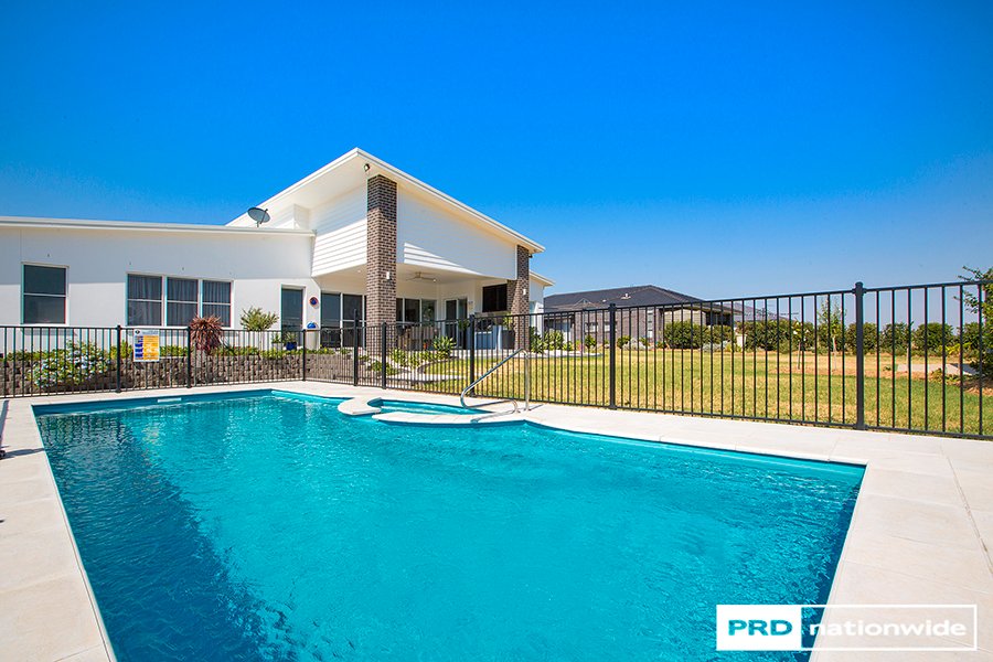 182 Browns Lane TAMWORTH 18