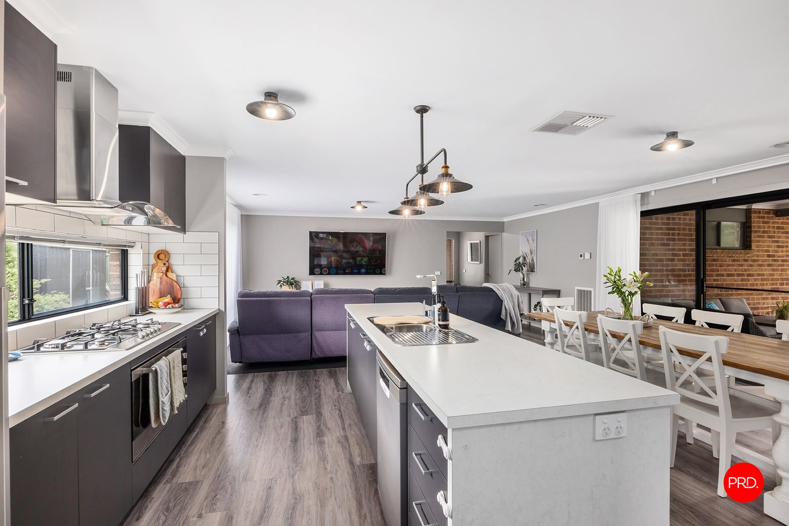 182 Burgoyne Street HUNTLY 8