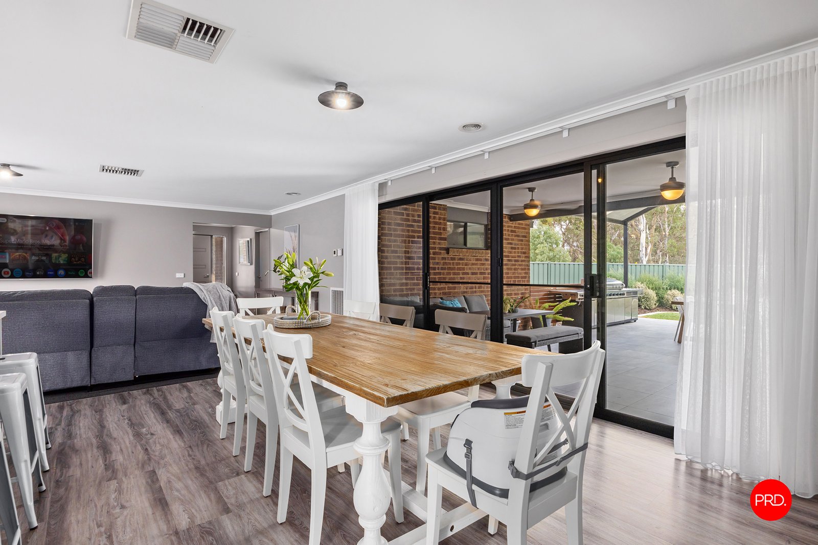 182 Burgoyne Street HUNTLY 9