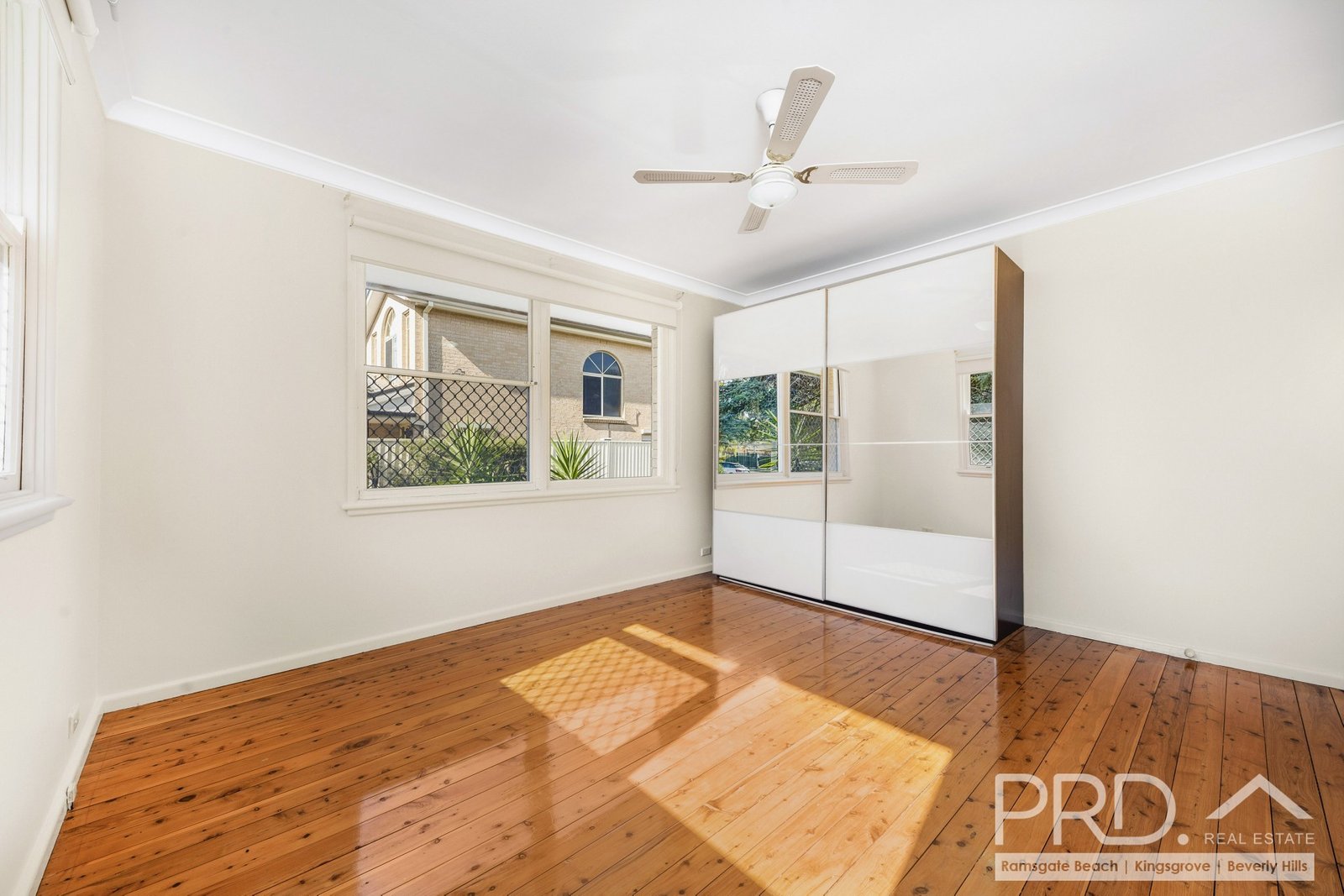 1/82 Chuter Avenue RAMSGATE BEACH 4