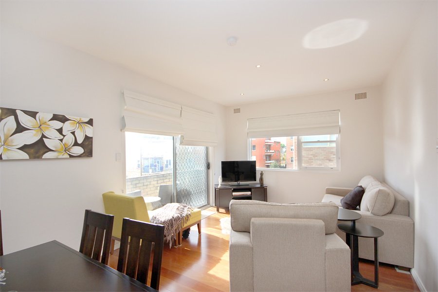 182 Russell Avenue DOLLS POINT 2