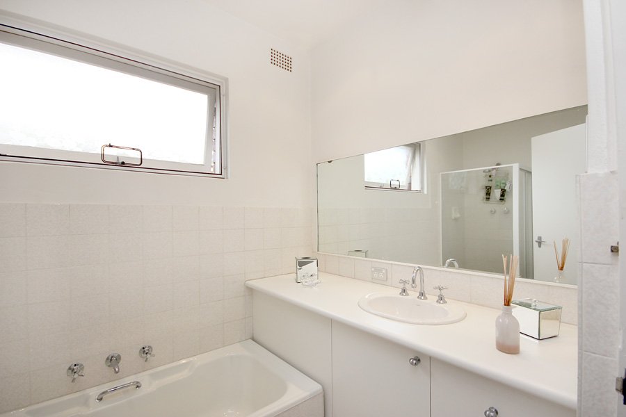 182 Russell Avenue DOLLS POINT 5