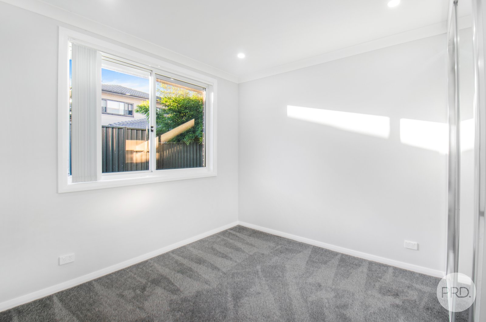 182 Willowdale Drive, DENHAM COURT NSW 2565