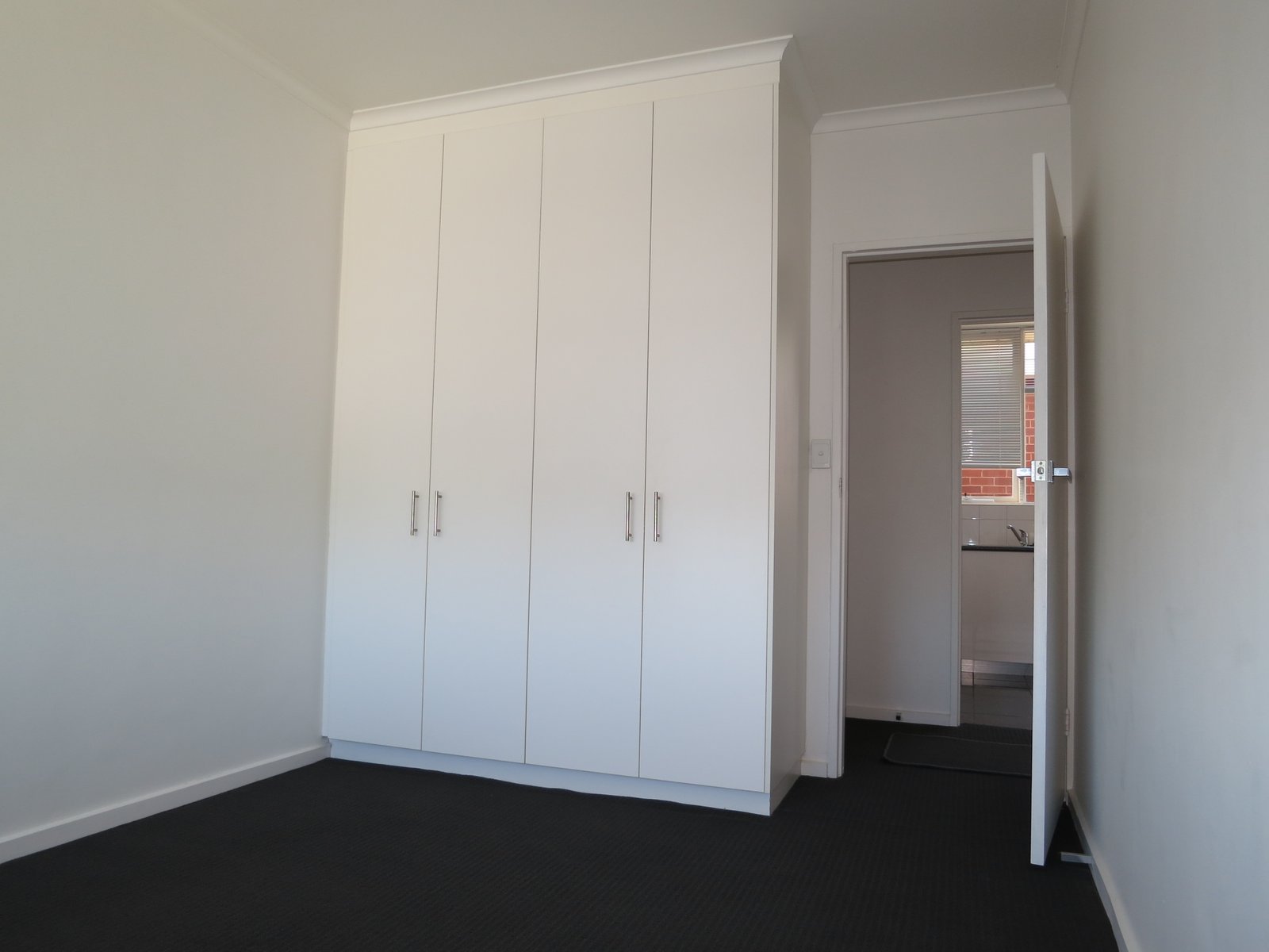 Gallery: 18/225 Canterbury Road