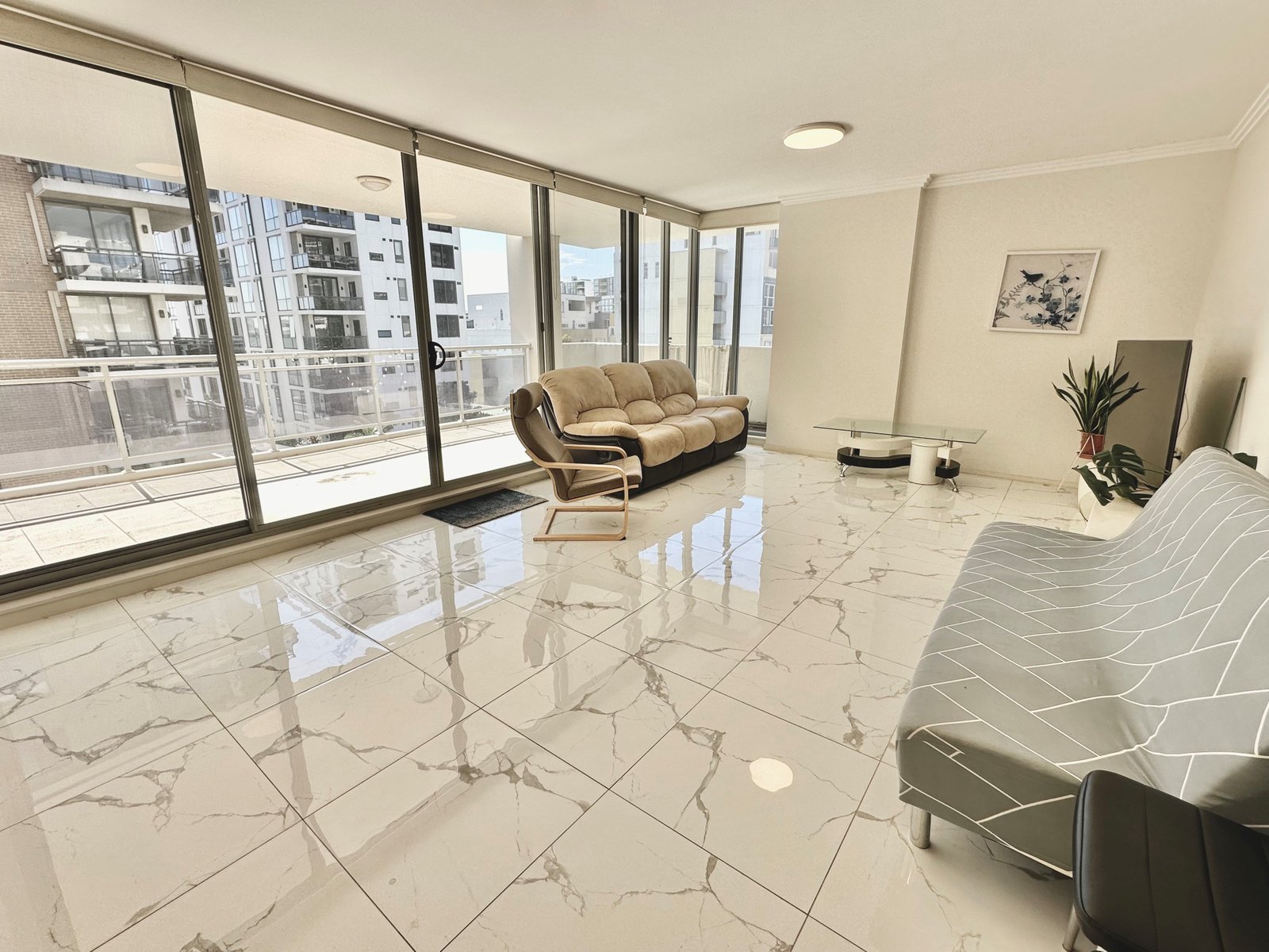 18/24-28 John Street MASCOT 1