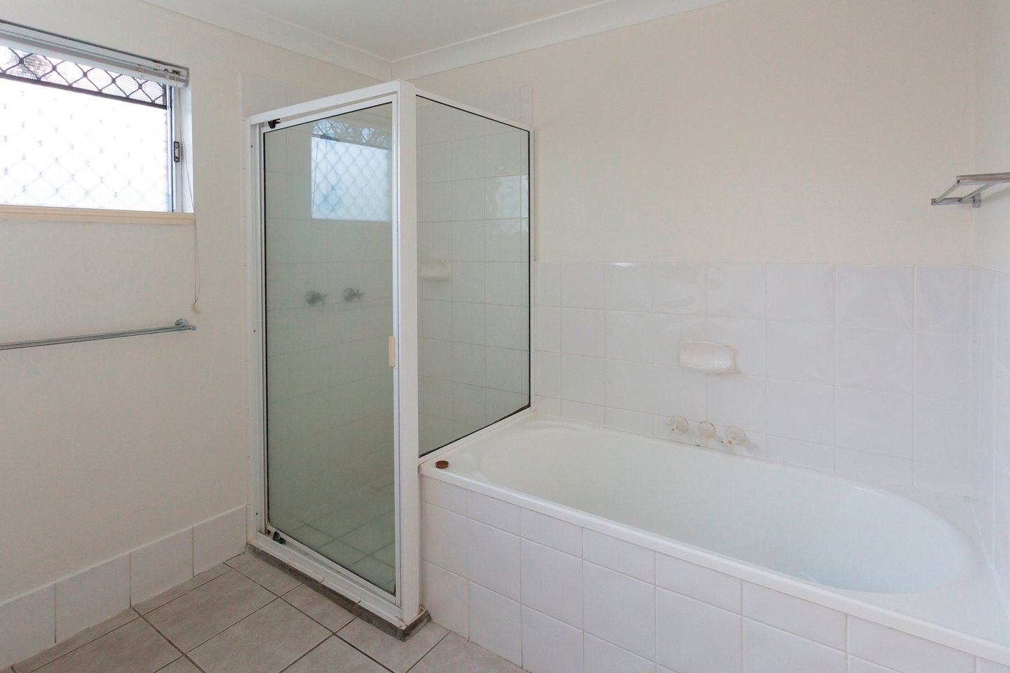 18/24 (Sailz) Pandanus Drive CANNONVALE 10