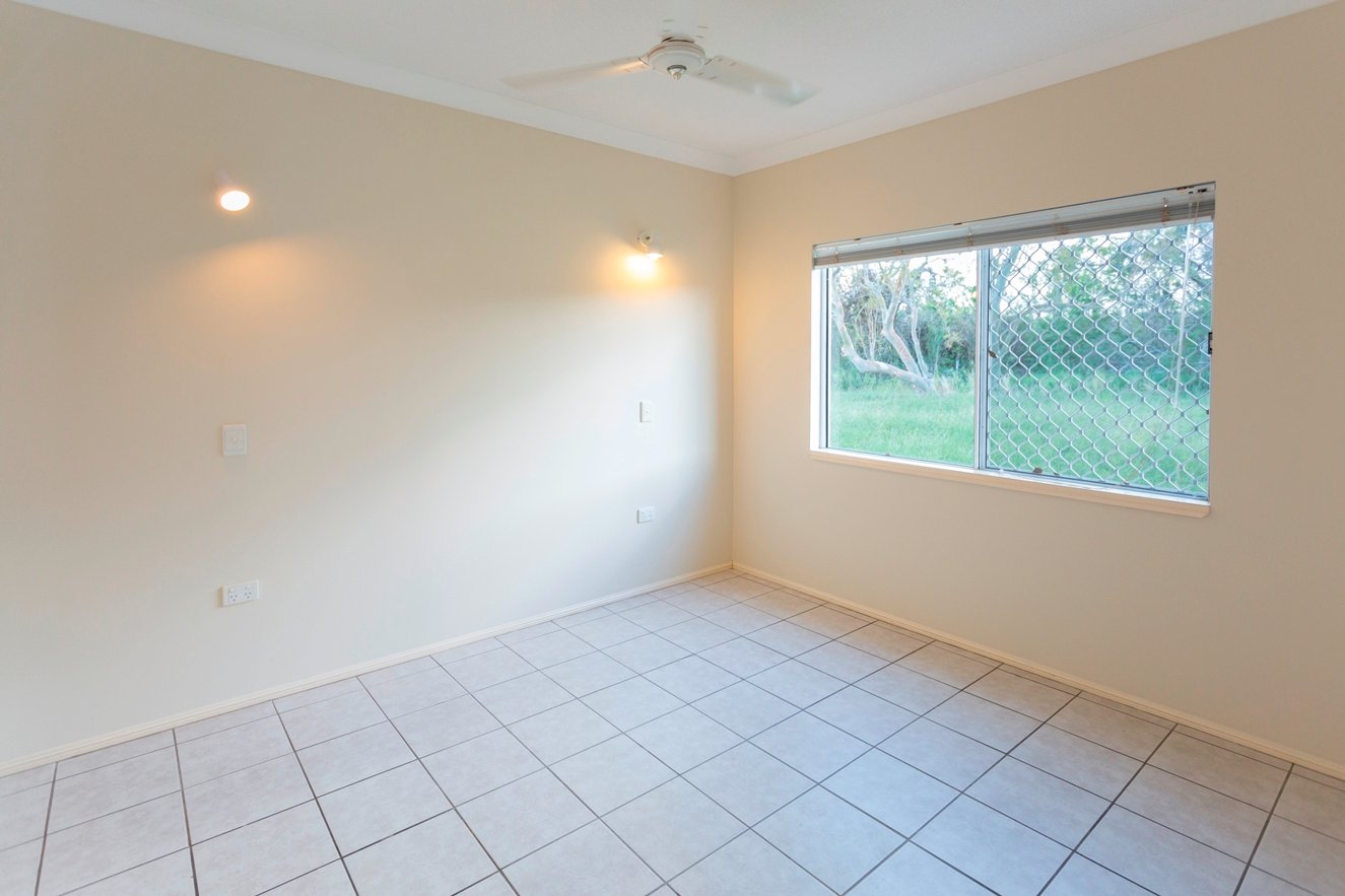 18/24 (Sailz) Pandanus Drive CANNONVALE 13