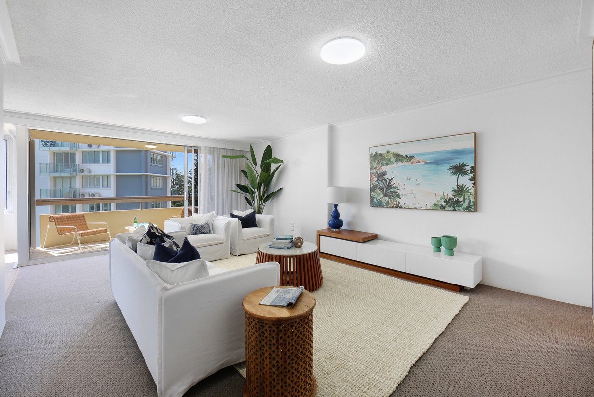 18/24 The Esplanade Burleigh Heads 5