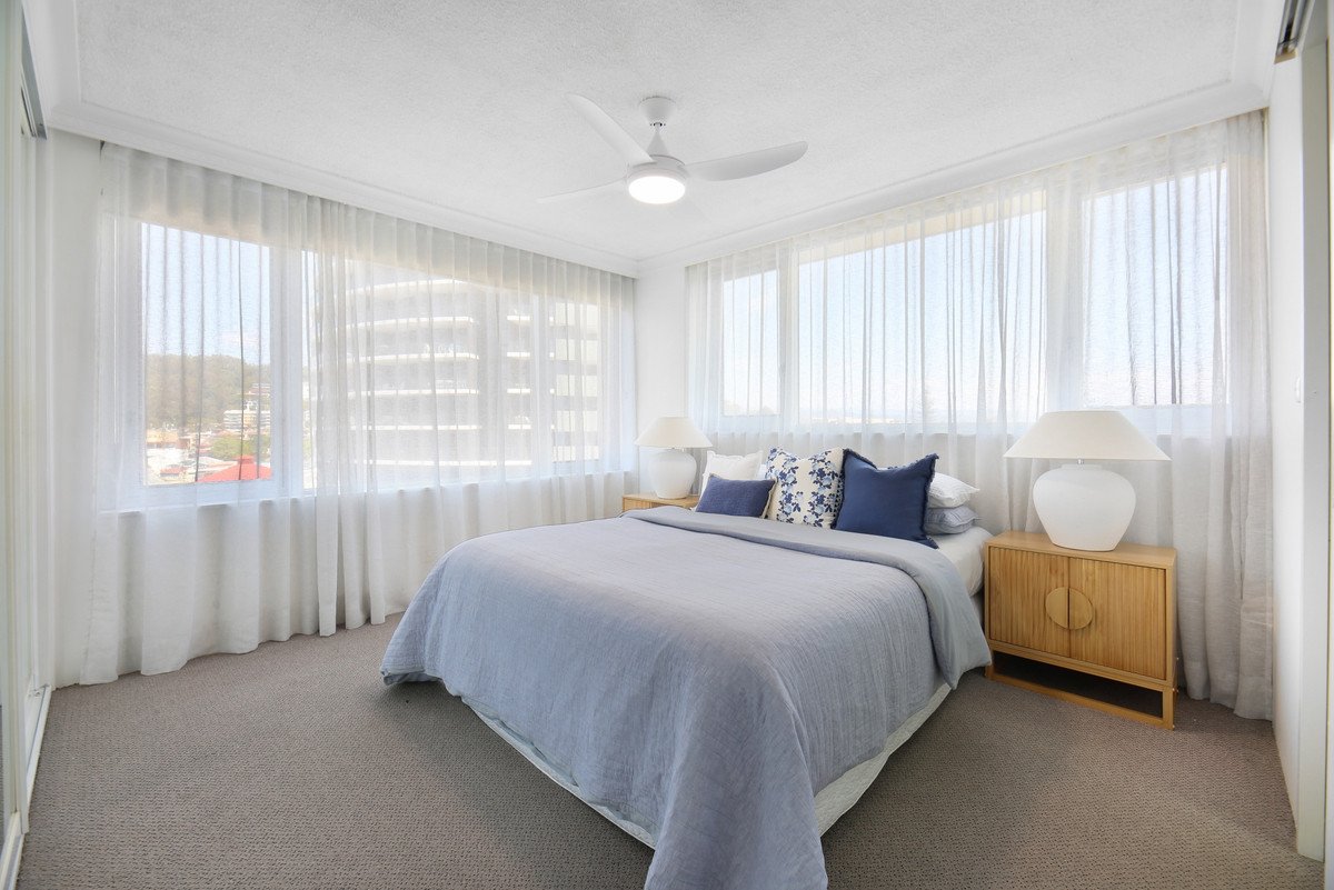 18/24 The Esplanade Burleigh Heads 12
