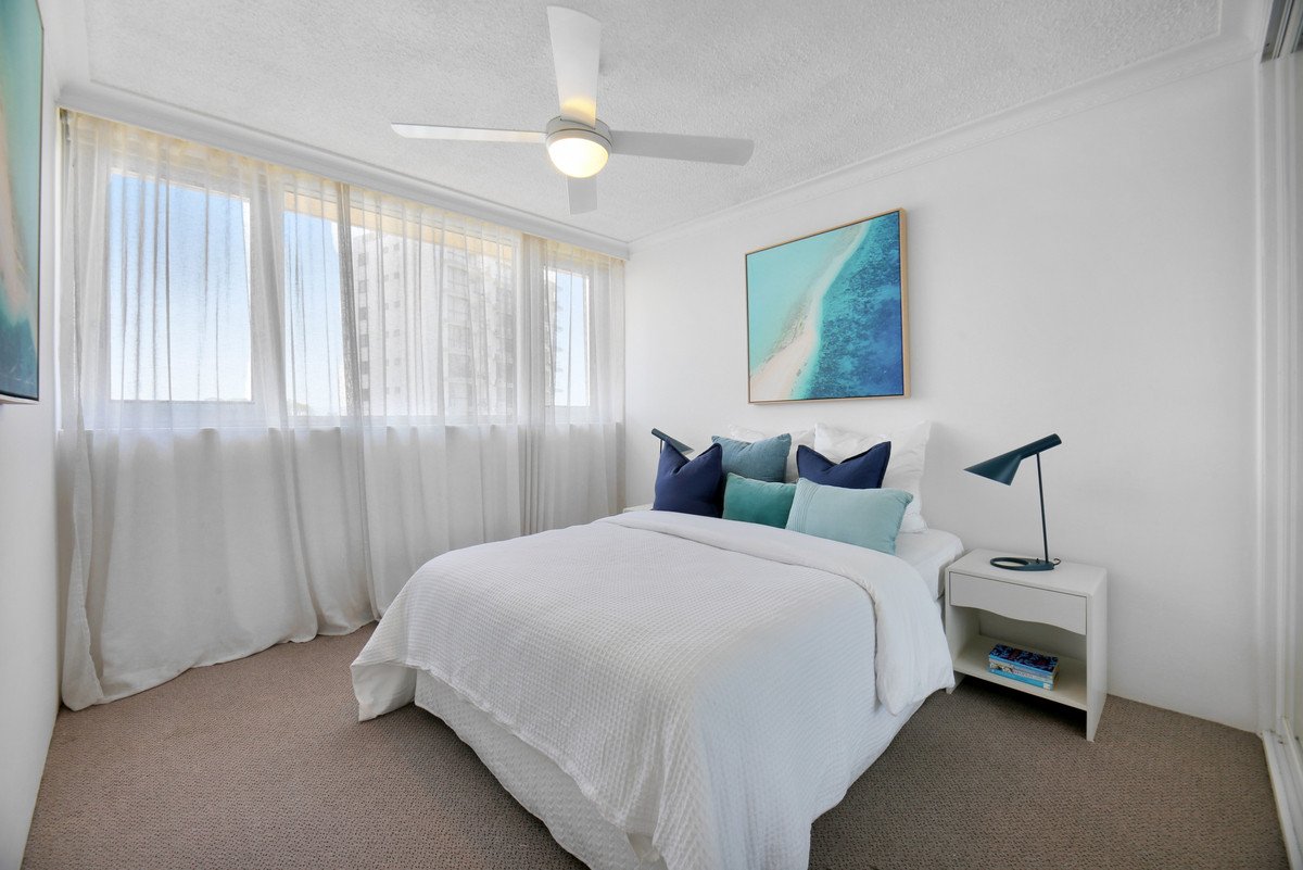 18/24 The Esplanade Burleigh Heads 14