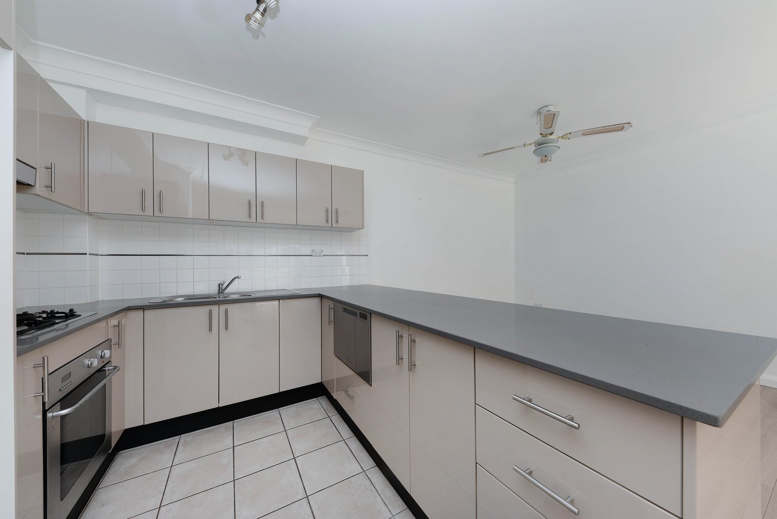 18/25-29 Bond Street MAROUBRA 3