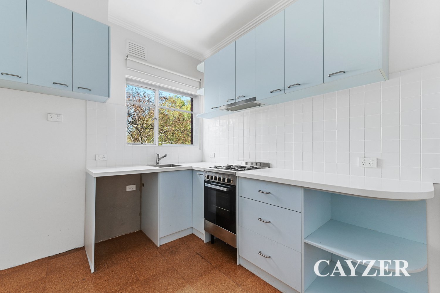 Gallery: 18/25 Charnwood Road