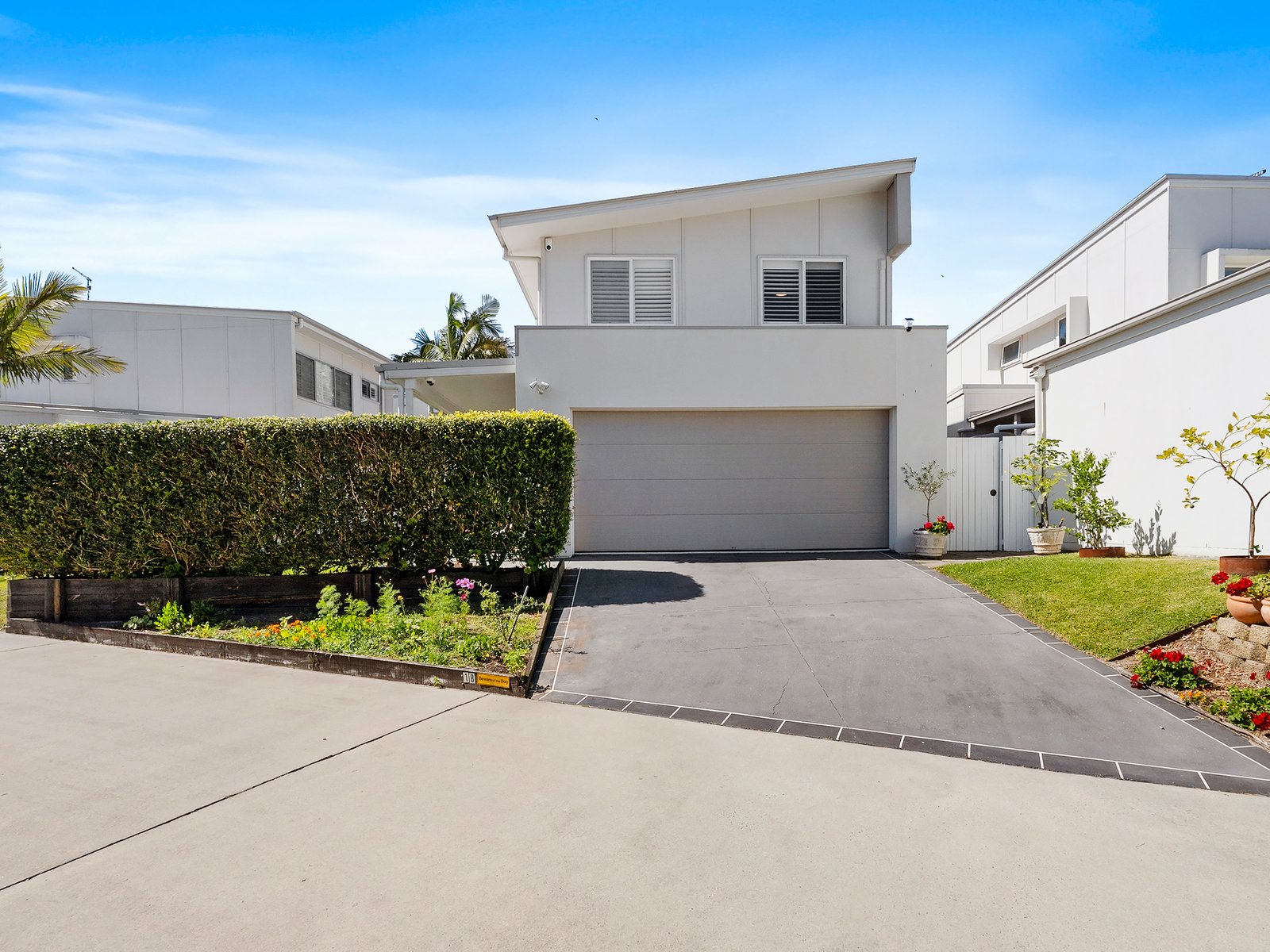 18/25 Salt Water Crescent KINGSCLIFF 2