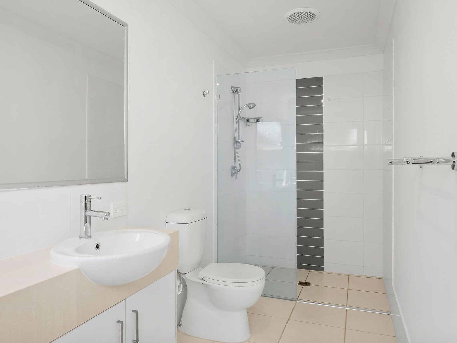 18/25 Salt Water Crescent KINGSCLIFF 15