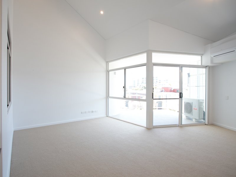 18/272 West Coast Highway SCARBOROUGH 4