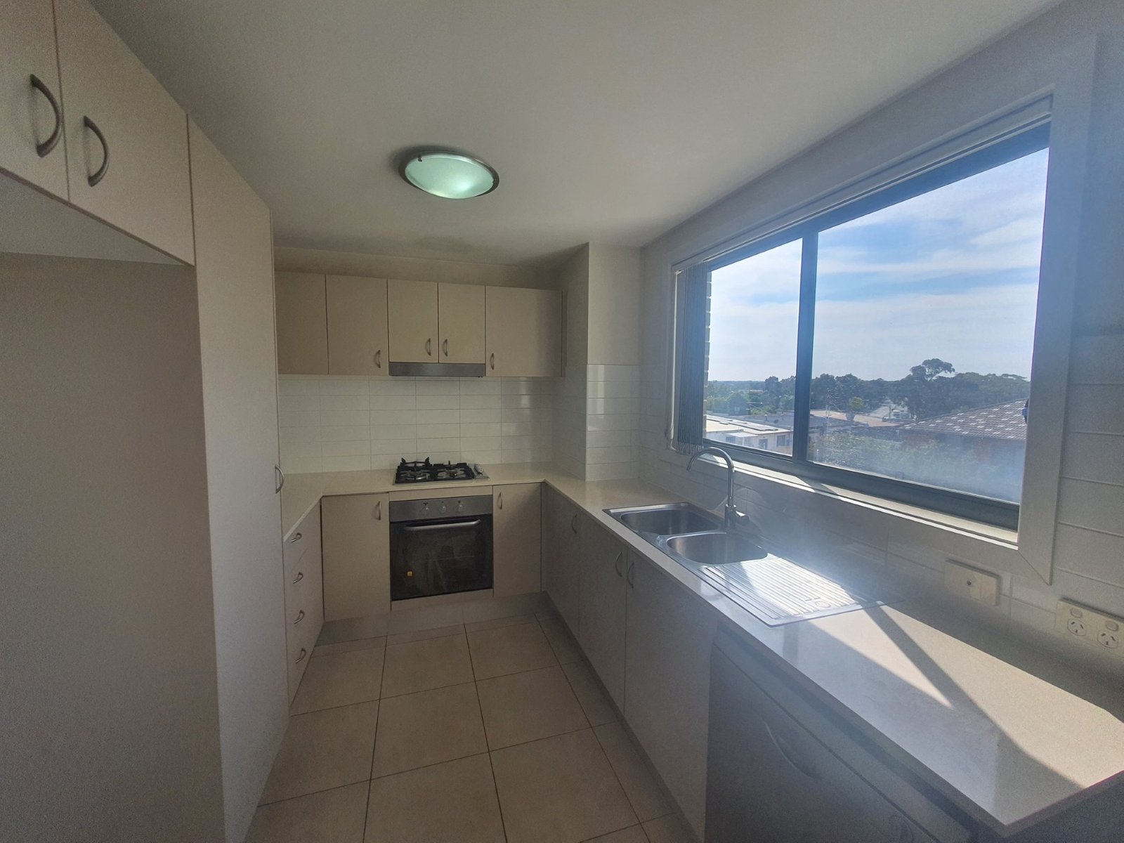 18/3-5 Goulburn Street LIVERPOOL 4