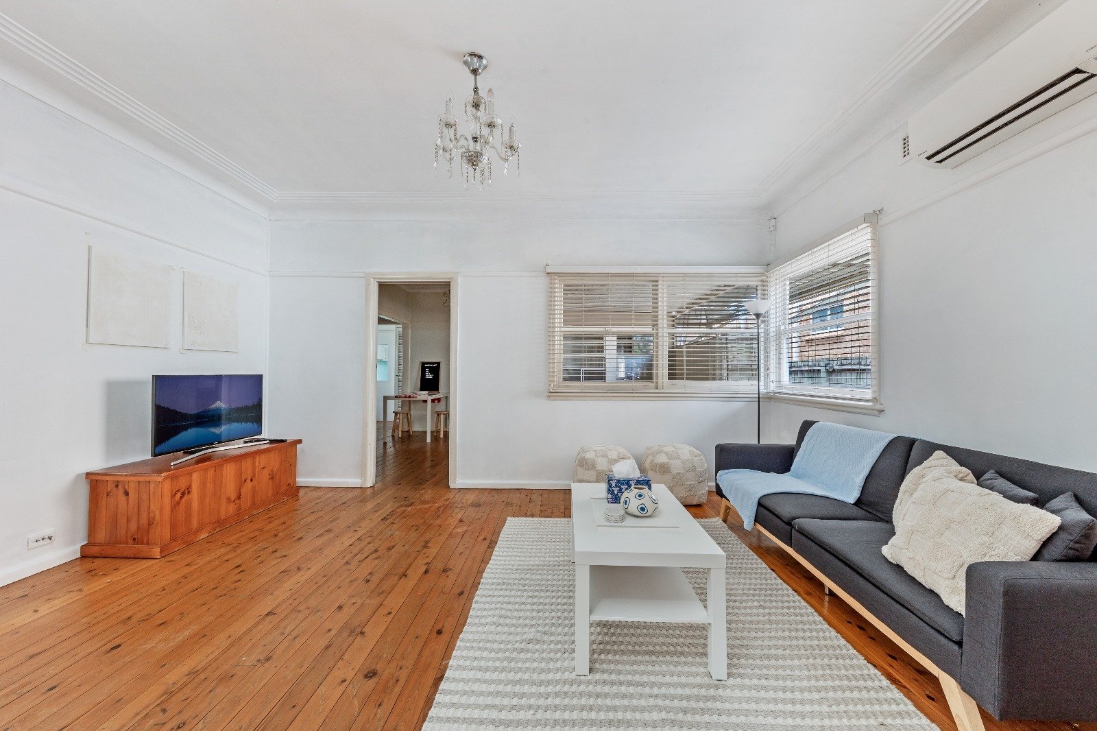 183 Chuter Avenue SANS SOUCI 1