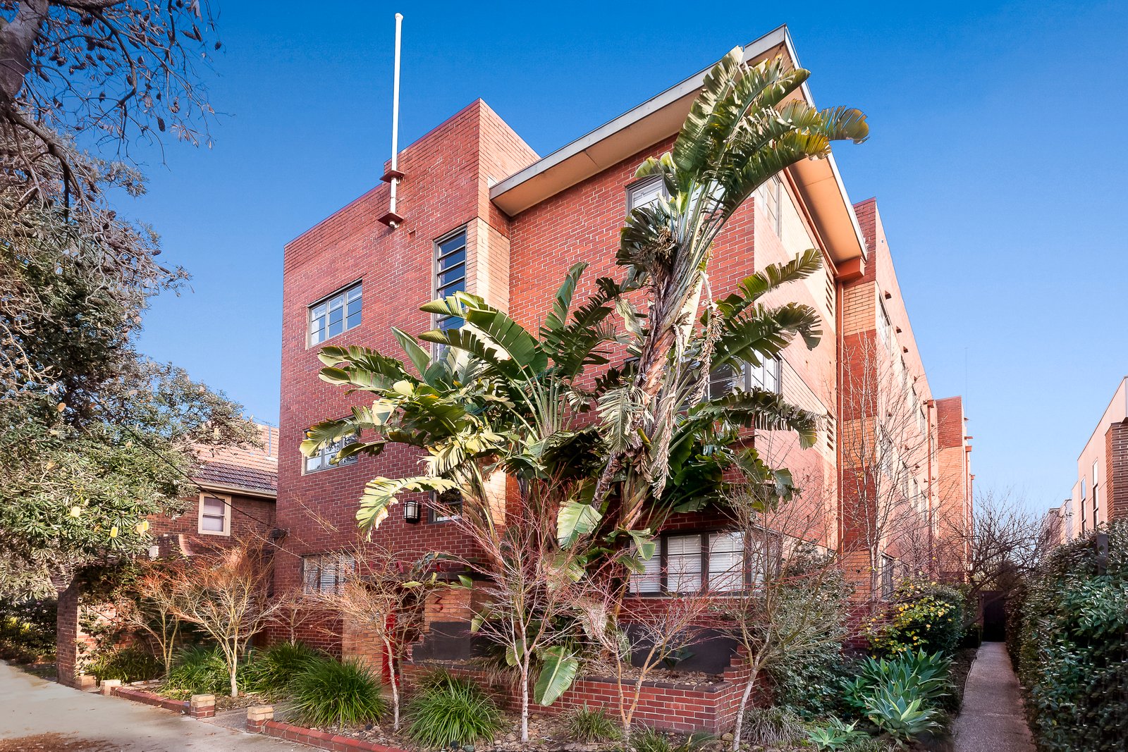 Gallery: 18/3 Cowderoy Street