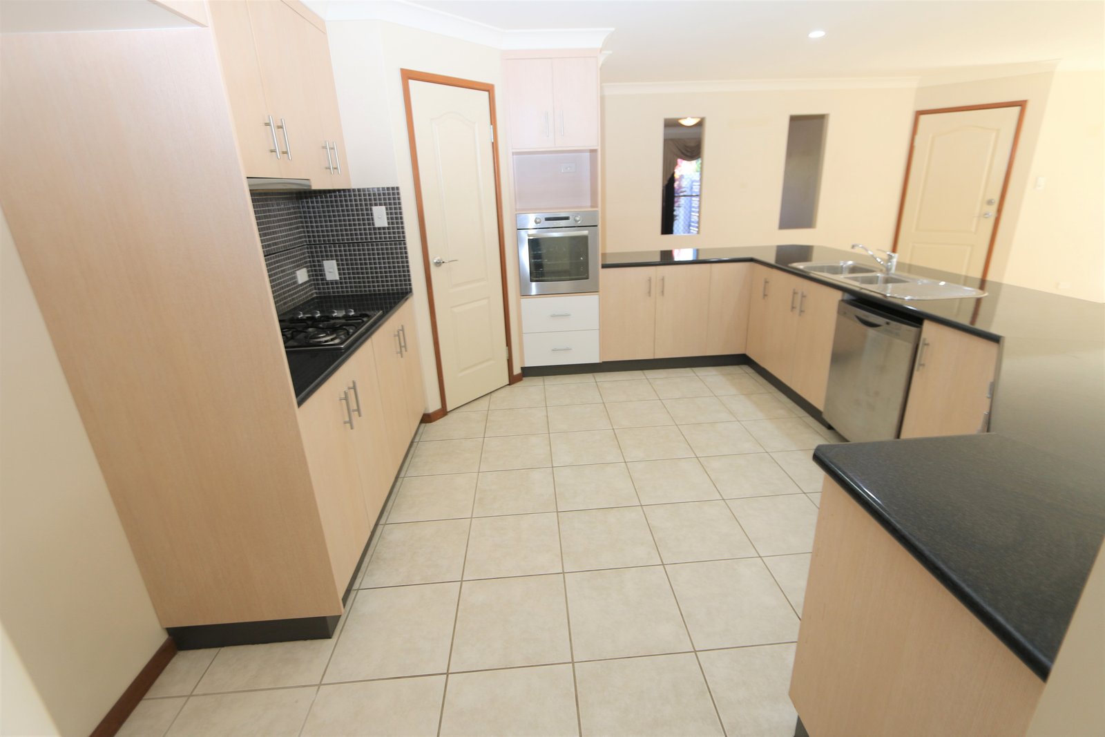 183 Crestwood Drive MOLENDINAR 3