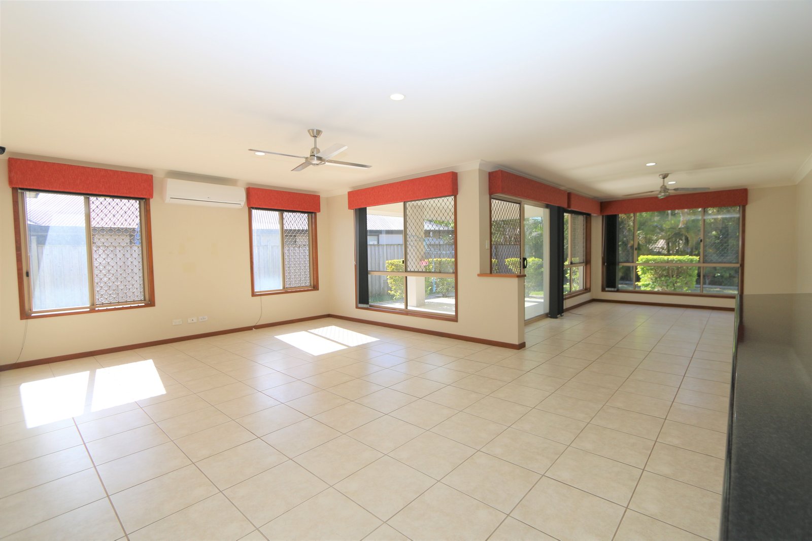 183 Crestwood Drive MOLENDINAR 3