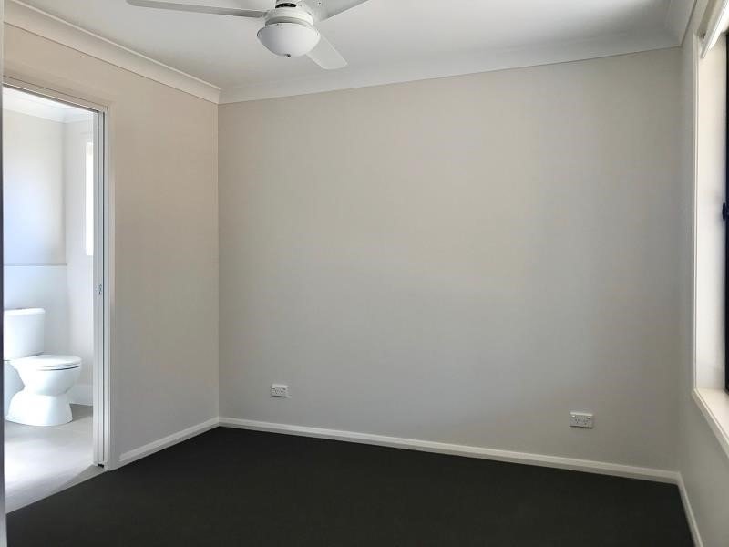 1/83 Kenny Drive TAMWORTH 5