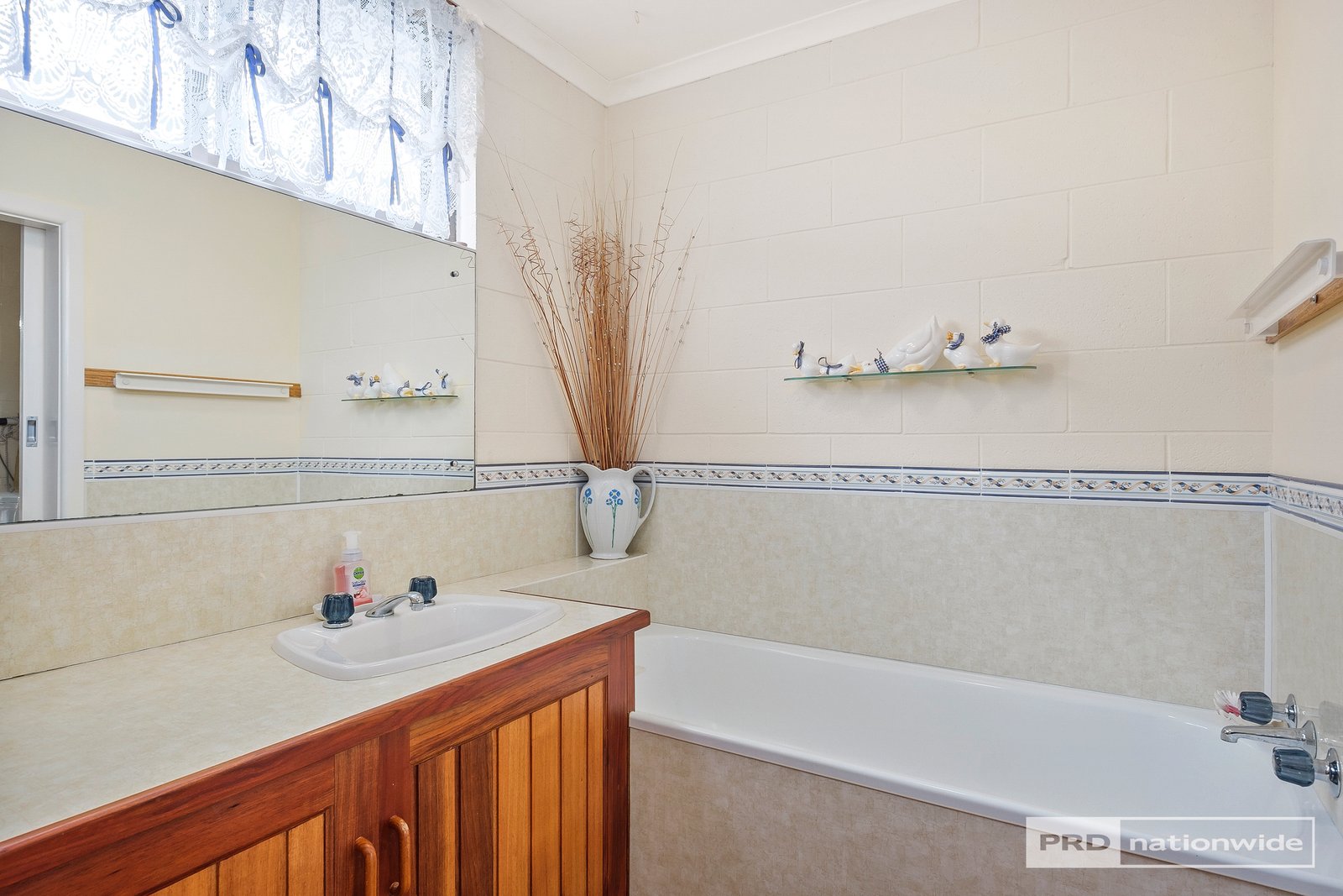 183 Kent Beach Road DOVER 17