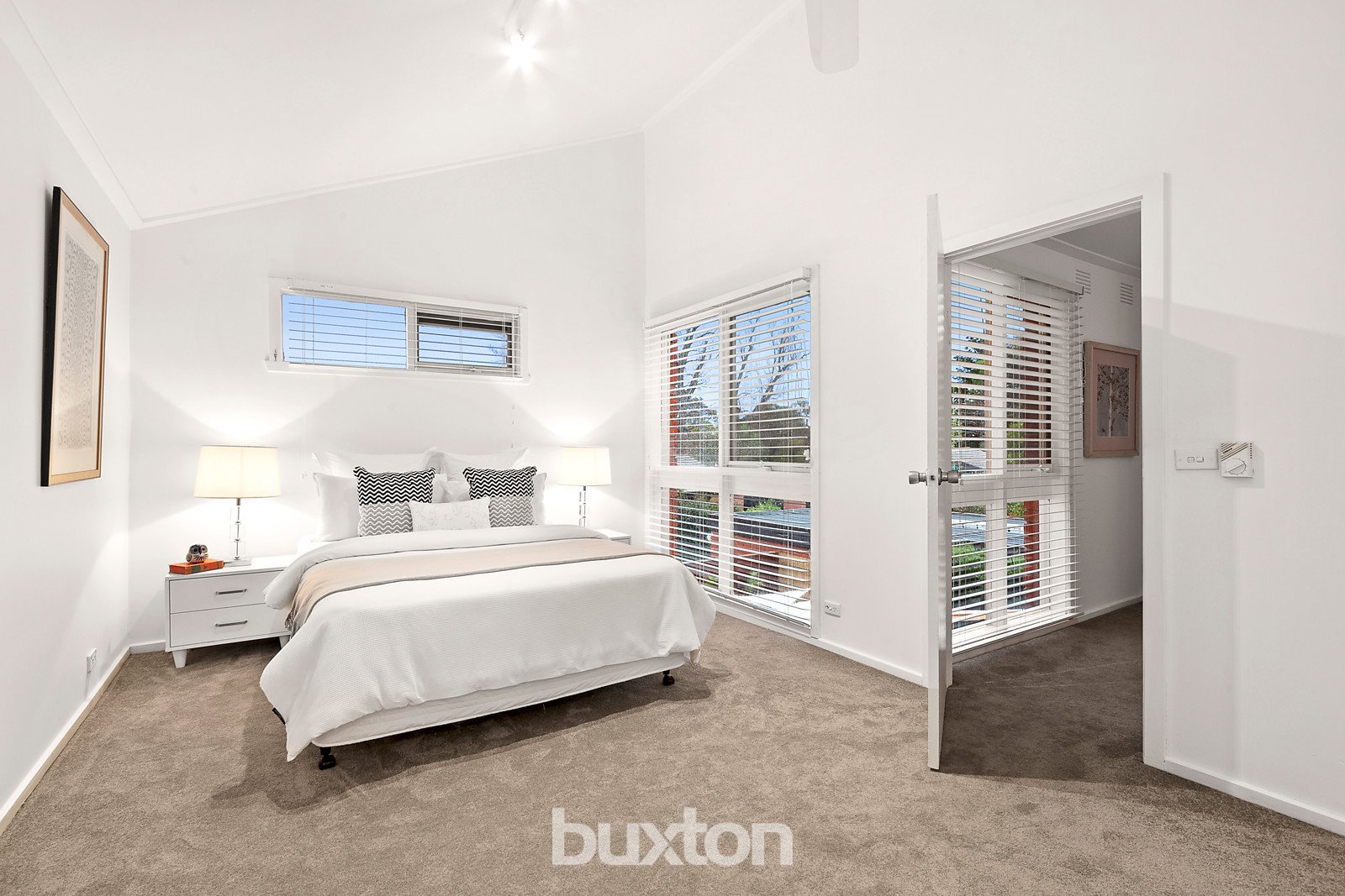 Gallery: 18/3 Landcox Street