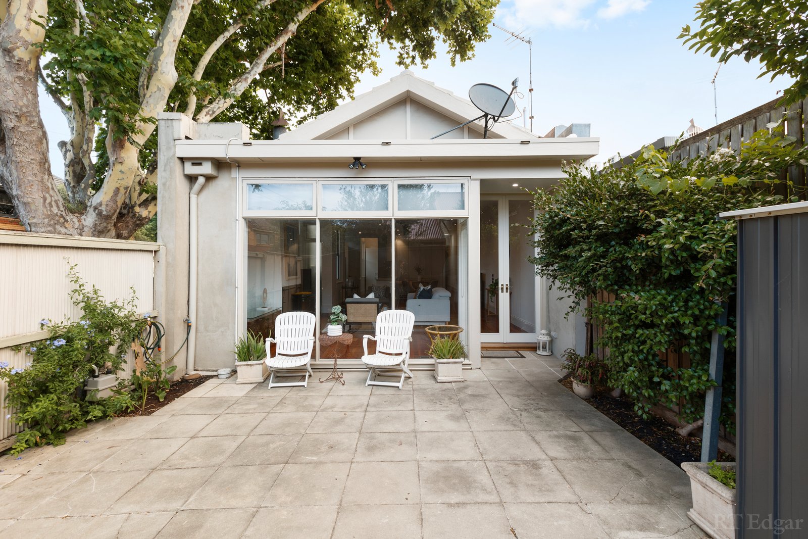 Real Estate and Property in 183 Ormond Road, Elwood, VIC