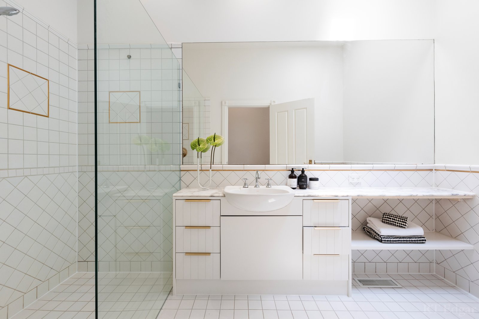 Real Estate and Property in 183 Ormond Road, Elwood, VIC