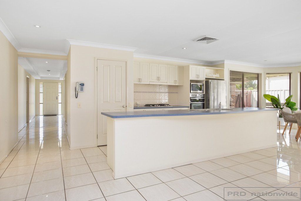 183 Somerset Drive THORNTON 6