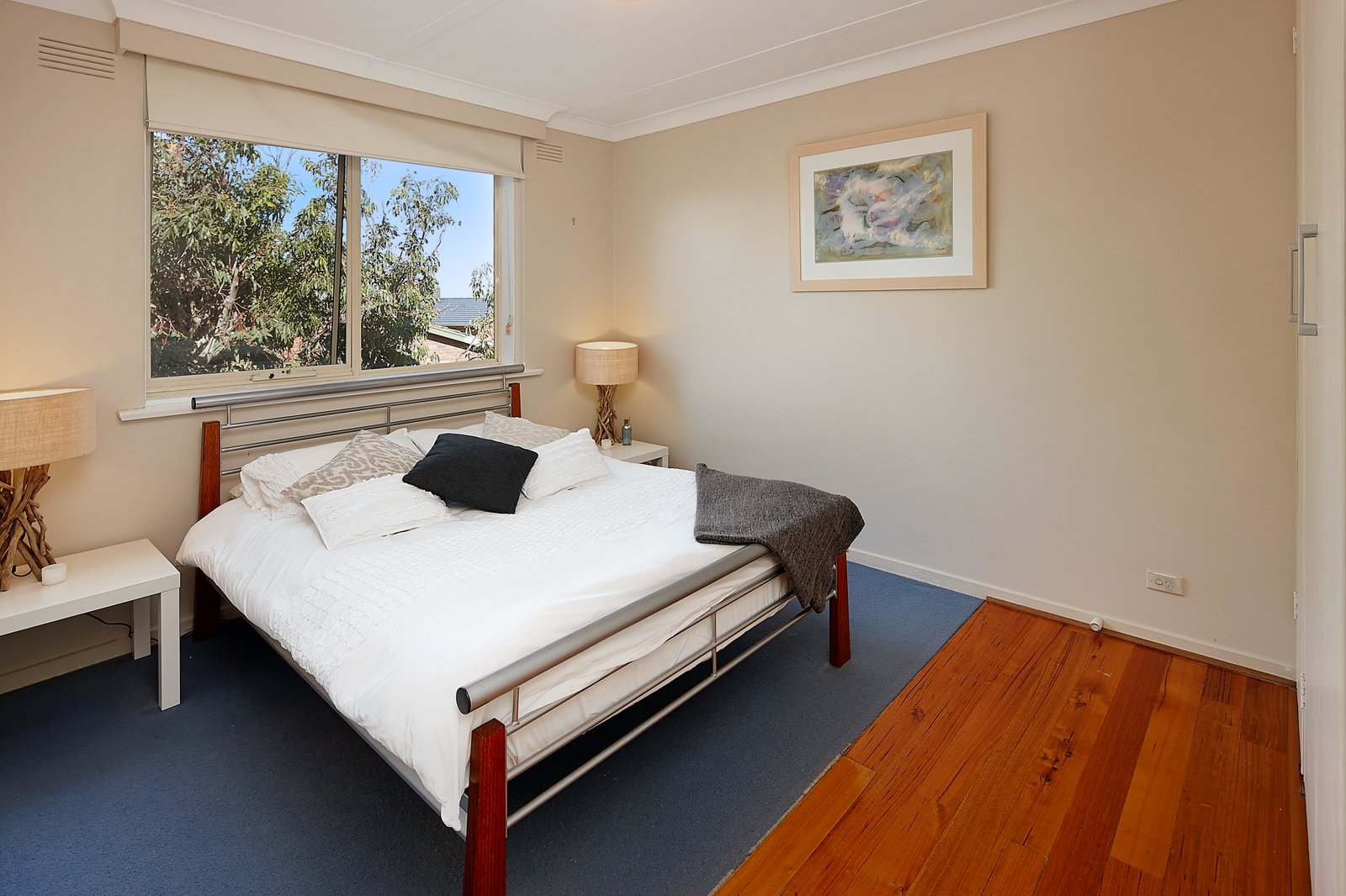 Gallery: 18/310 Beach Road