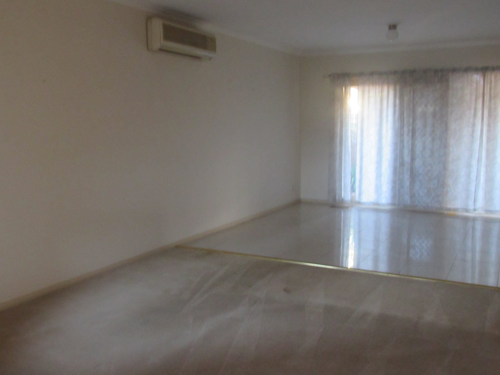 Gallery: 18/32-50 Centre Dandenong Road