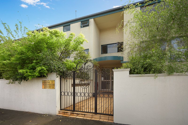 Gallery: 18/34 Mathoura Road