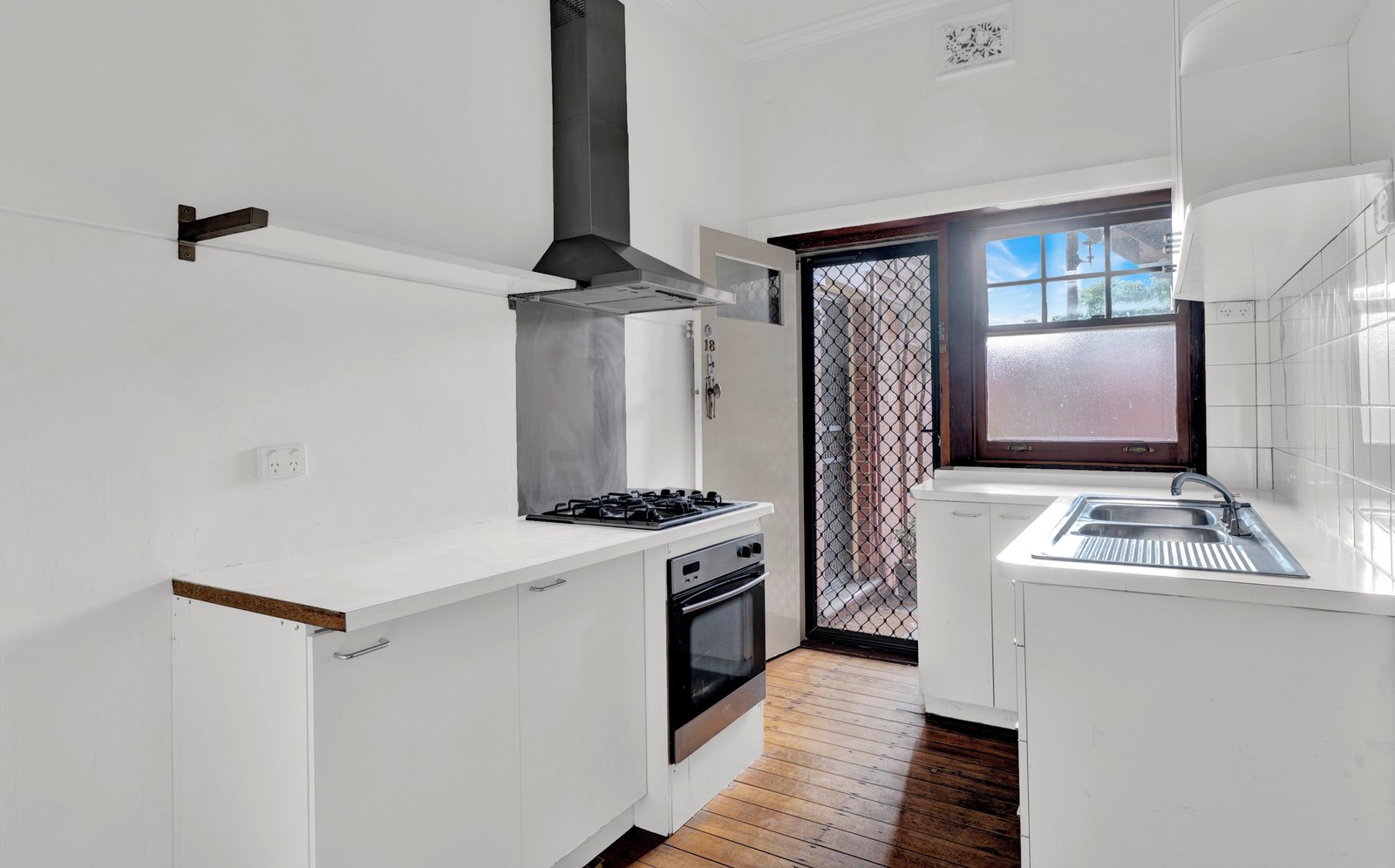 Gallery: 18/36 Brighton Road