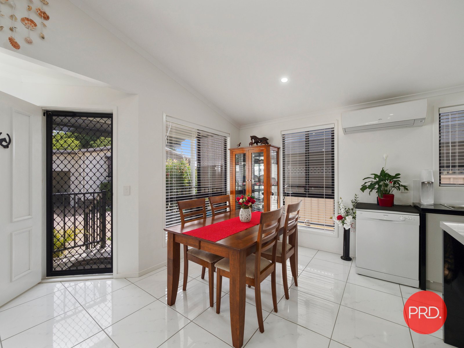 18/369 Pine Creek Way BONVILLE 5