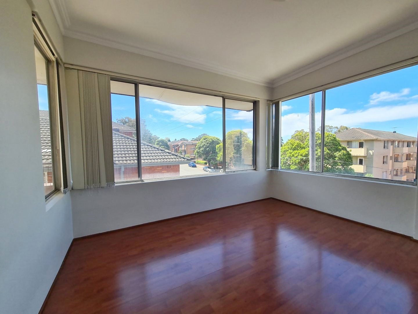 18/39 The Avenue HURSTVILLE 2