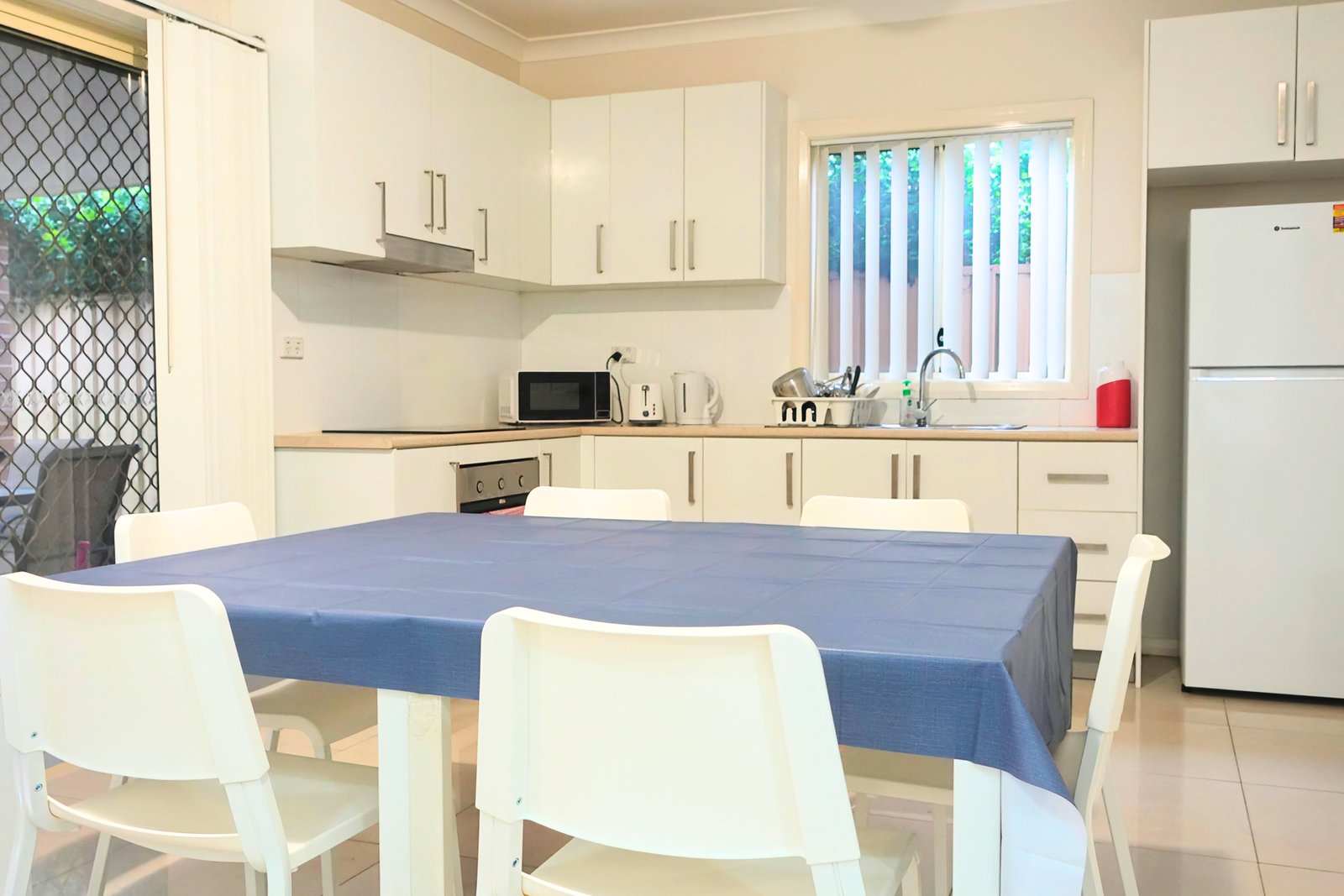 183A Chuter Avenue SANS SOUCI 3