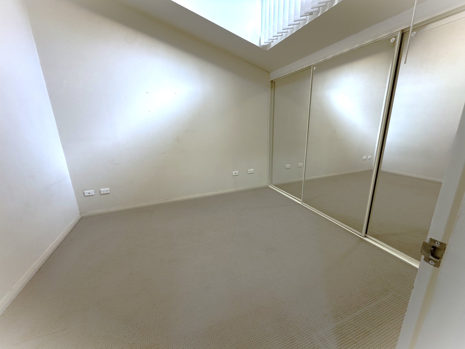 18/4-6 Freeman Street WARWICK FARM 6