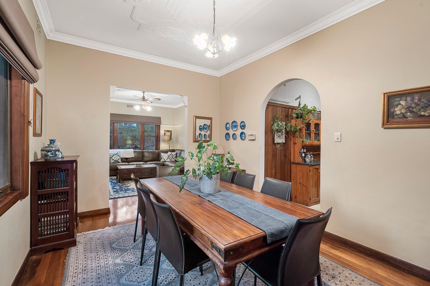 Gallery: 184 Centre Dandenong Road
