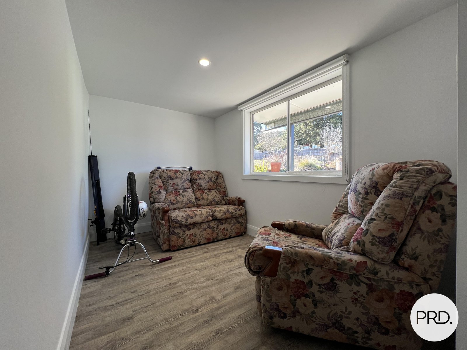 184 Foxlow St  CAPTAINS FLAT 9