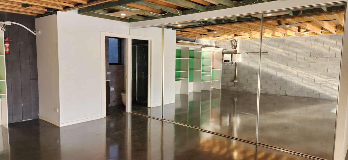 18/4 Fremantle Street Burleigh Heads 4