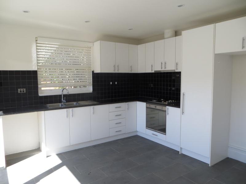 Gallery: 184 Pickles Street