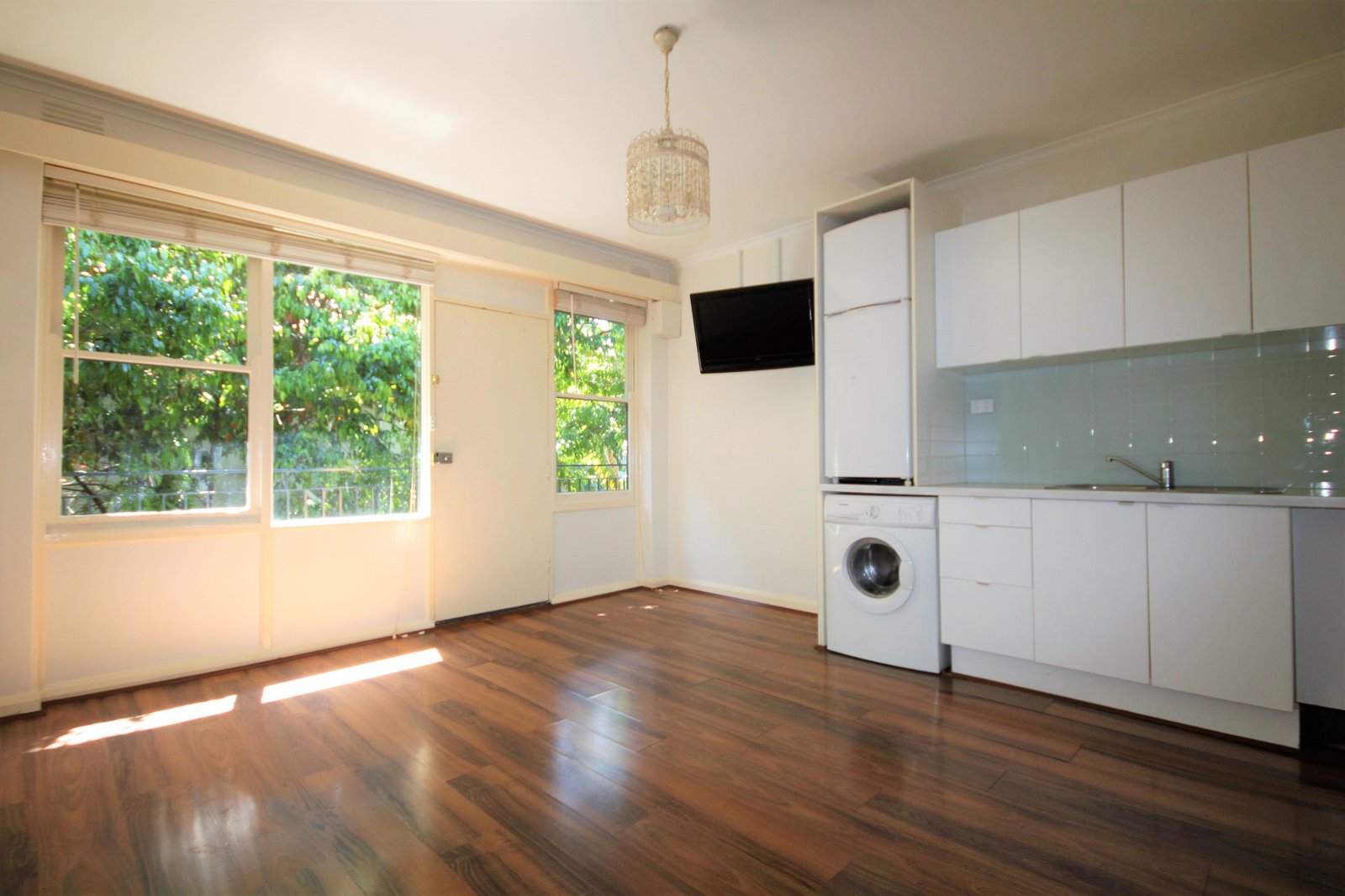 Gallery: 18/40 Waterloo Crescent
