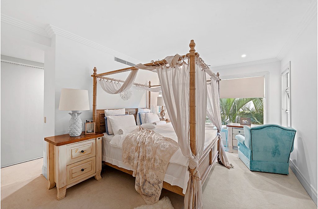 18/42-44 Brighton Parade SOUTHPORT 5