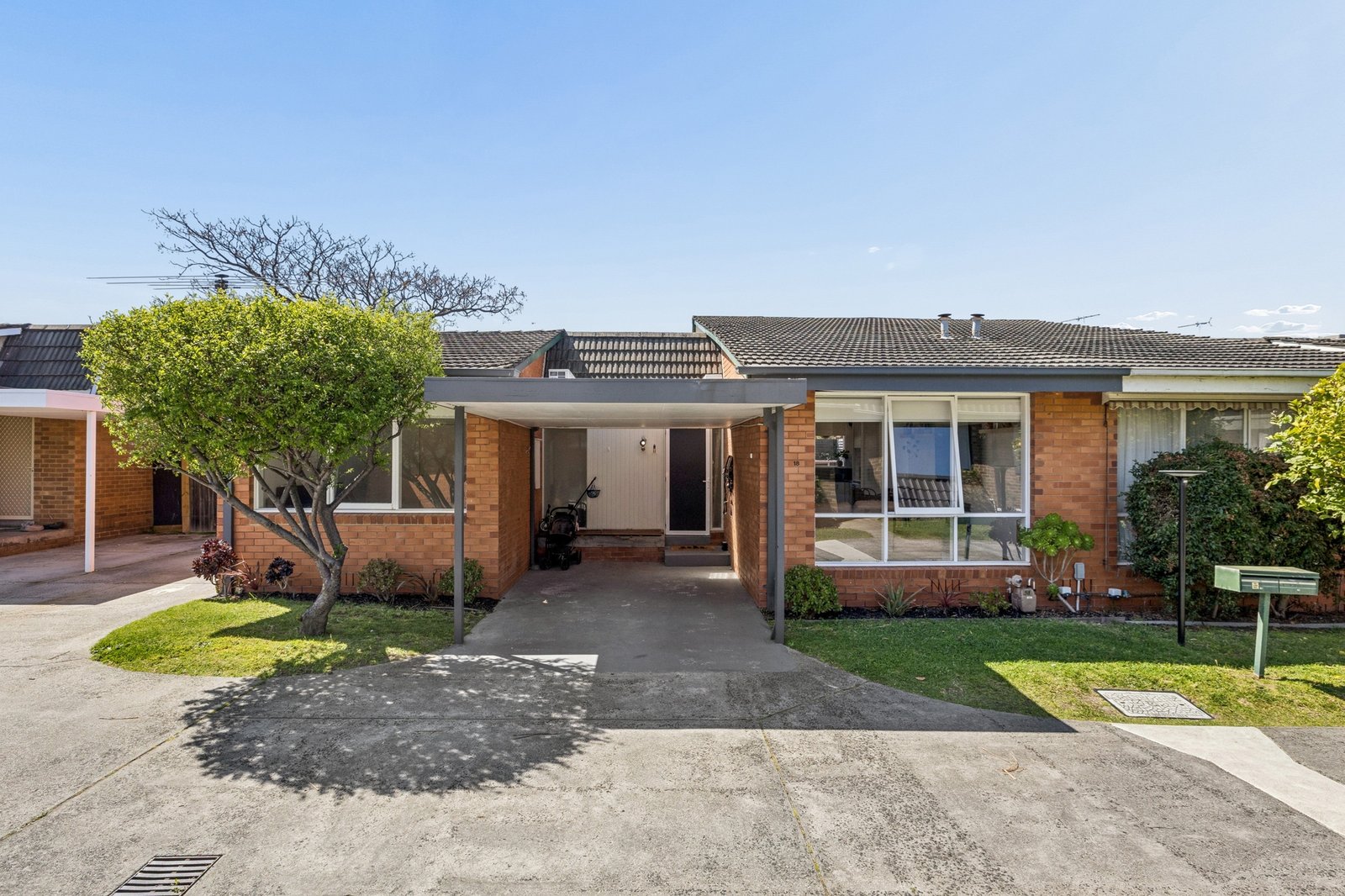 Photos: 18/5-7 Collocott Street