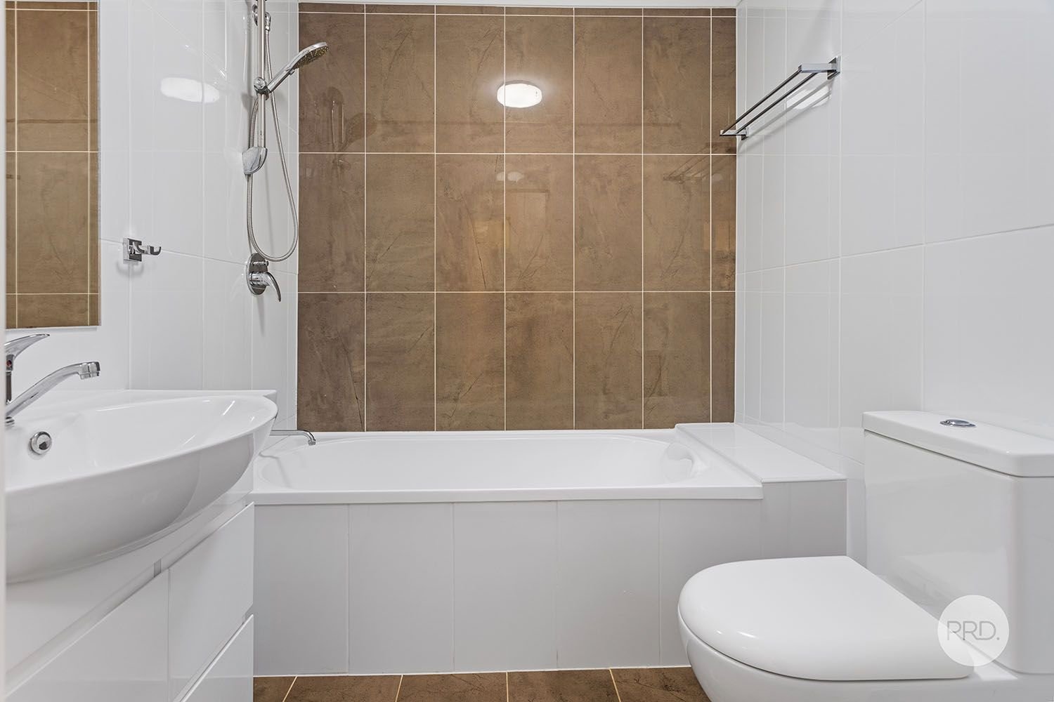 18/5-7 Richards Avenue PEAKHURST 4