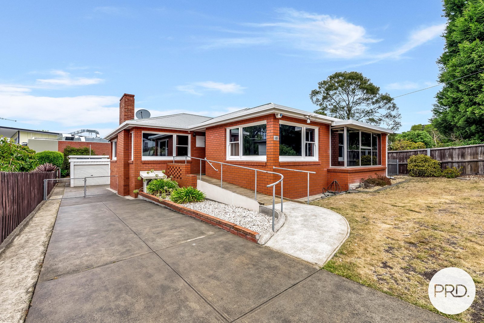 185 Derwent Avenue LINDISFARNE 2