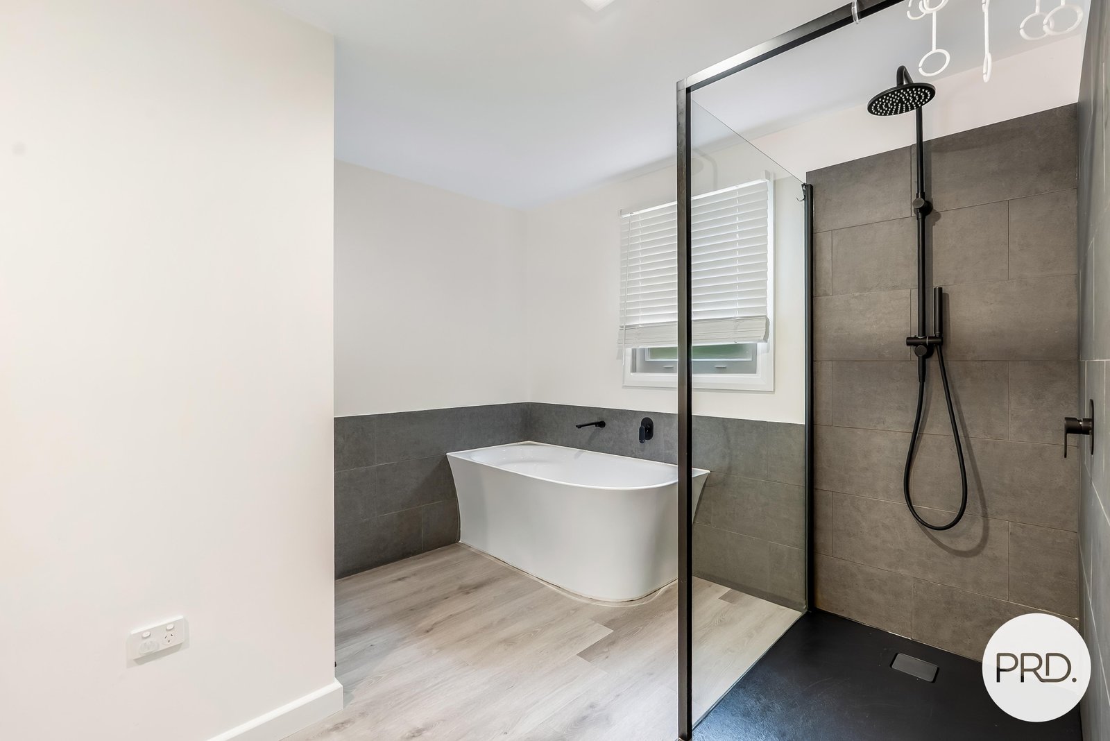 185 Derwent Avenue LINDISFARNE 11