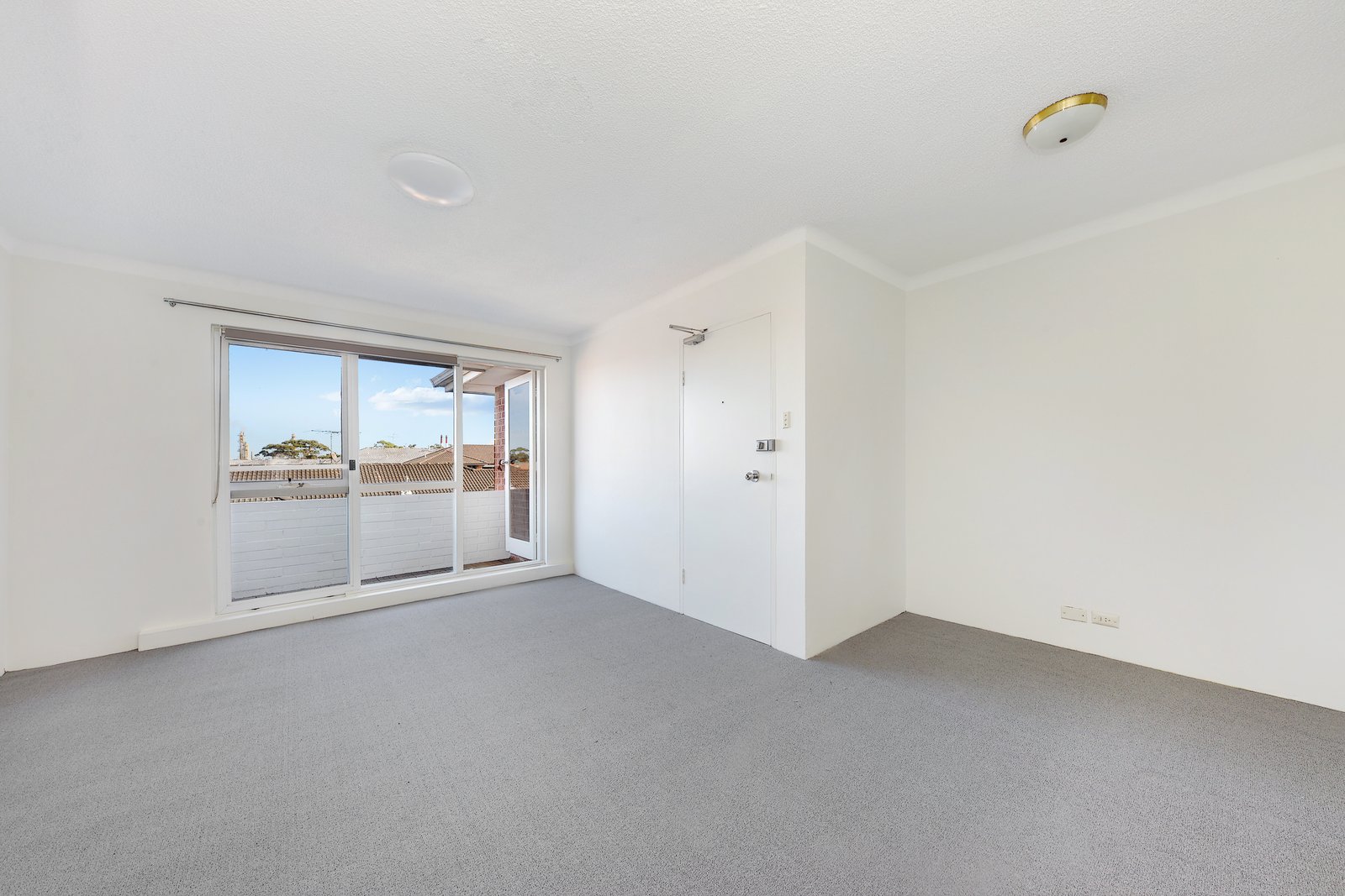 18/5 Grace Campbell Crescent HILLSDALE 1