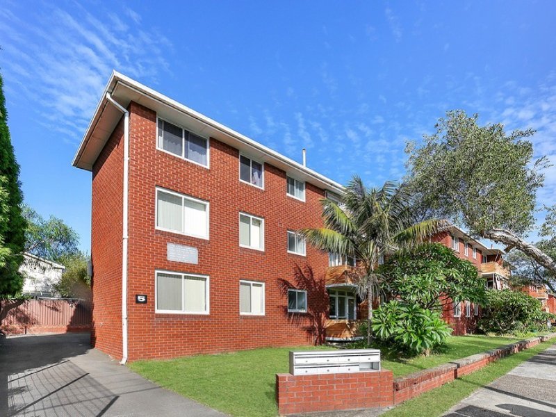 18/5 Grace Campbell Crescent HILLSDALE 2